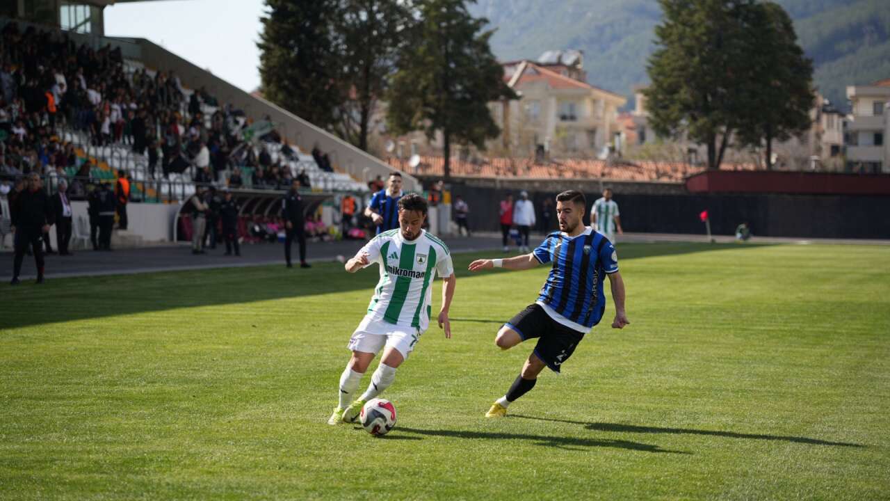 Muğlaspor, Karacabey Belediyespor’a Sahasında 3-0 Mağlup Oldu 2
